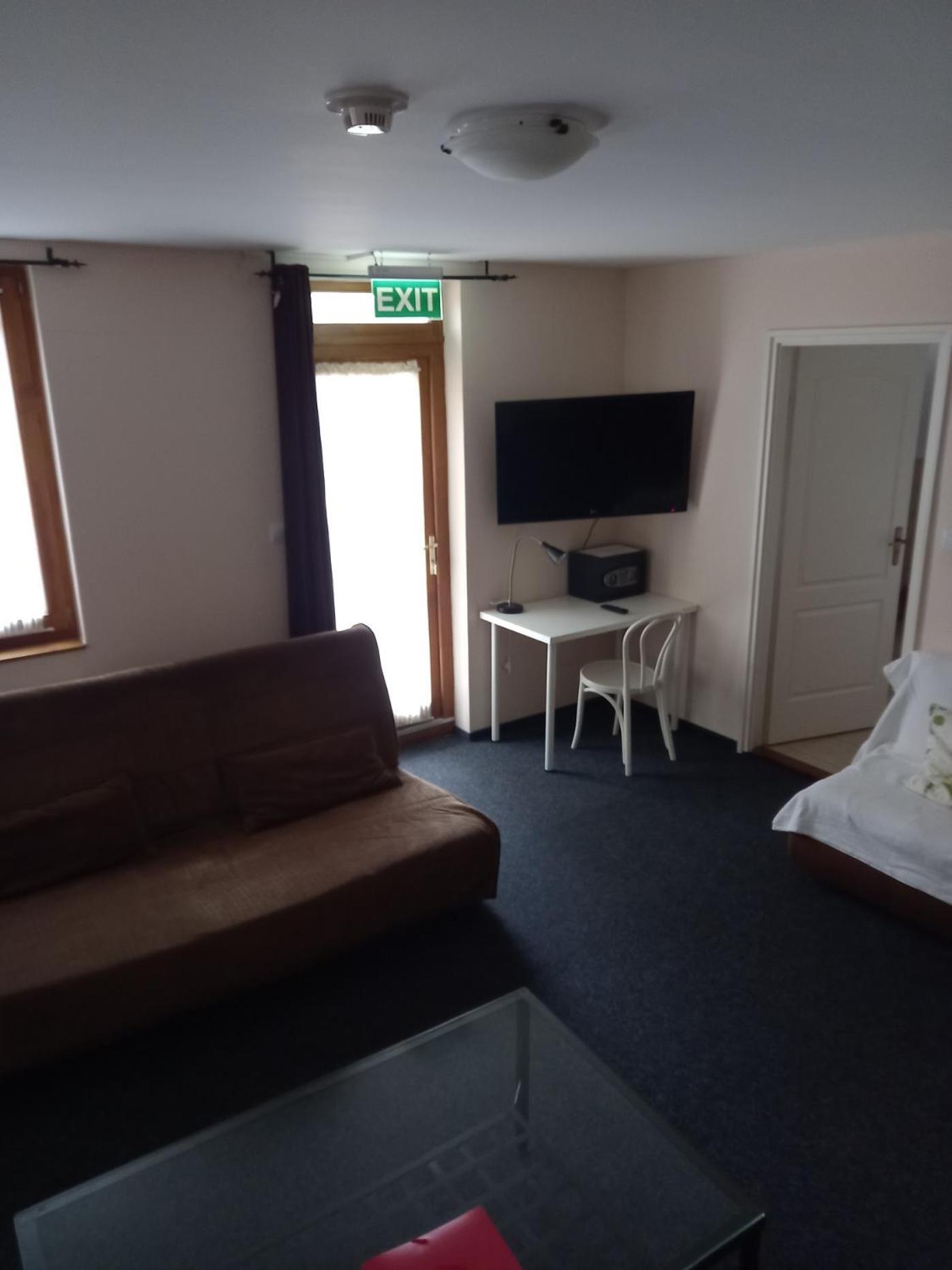 Hotel Sikfokut Noszvaj Rum bild